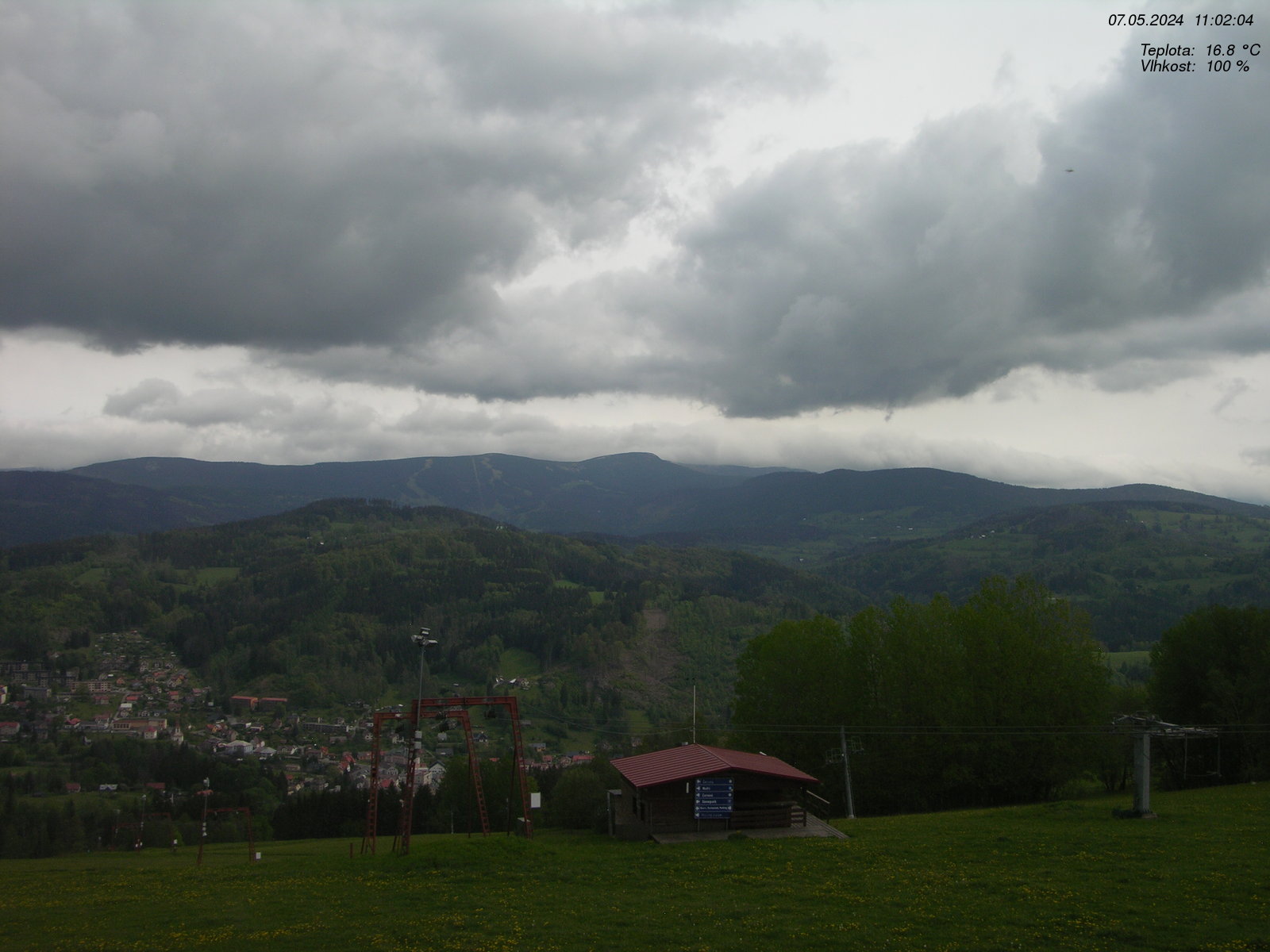 Aktualní snímek stanice Krkonoše - pohled z Kamence