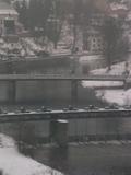 09 : 56