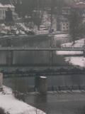 08 : 44