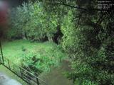 22 : 00
