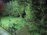 23 : 00