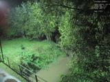 23 : 08