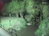 02 : 00