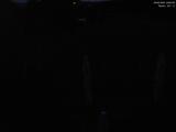 23 : 00