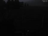 03 : 00