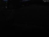 23 : 00