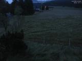 22 : 00