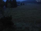 22 : 00