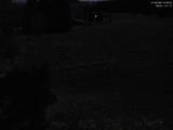 03 : 00