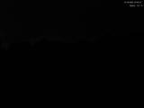 22 : 00