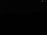 23 : 00