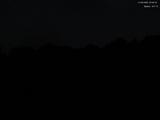 03 : 32