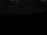 23 : 04