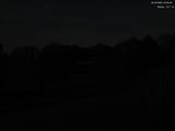 23 : 04