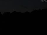 23 : 04
