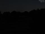 23 : 04