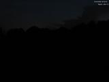 22 : 04