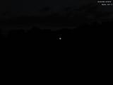 22 : 08