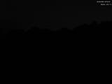 22 : 04