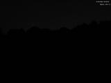 22 : 00
