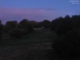 06 : 00