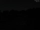 22 : 00