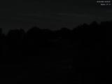 22 : 00