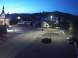 04 : 00