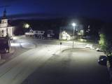 03 : 32