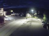 03 : 32