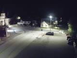 02 : 00