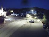 21 : 08