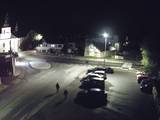 22 : 00