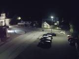 03 : 32