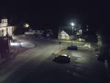 03 : 00