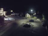 03 : 32