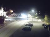 21 : 04