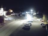 06 : 00