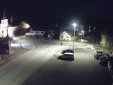 19 : 00