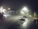 23 : 00