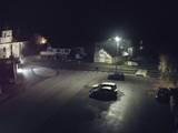 01 : 36