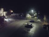 03 : 32