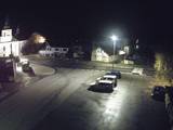 22 : 00
