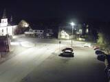 23 : 04