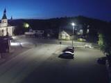 03 : 48