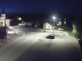 03 : 32