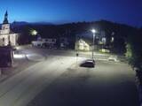 03 : 48
