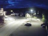 03 : 32