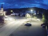 03 : 48