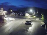 03 : 32